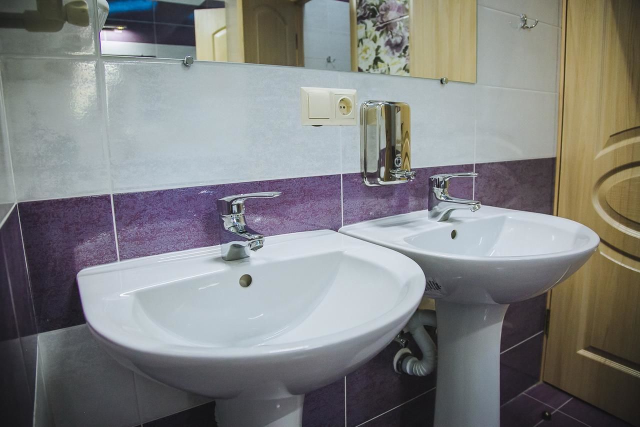 Хостелы Alina Hotel & Hostel Ужгород-27