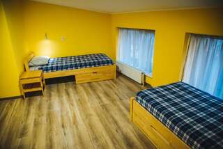 Хостелы Alina Hotel & Hostel Ужгород Односпальная кровать в общем номере-2