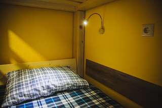 Хостелы Alina Hotel & Hostel Ужгород Кровать в общем номере с 4 кроватями-2