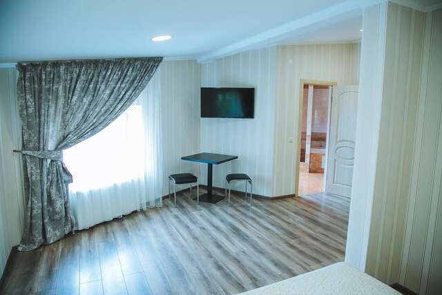 Хостелы Alina Hotel & Hostel Ужгород-11